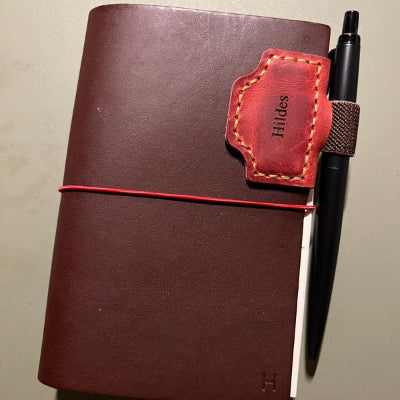 Gepersonaliseerde magnetische leren pennenhouder/bladwijzer